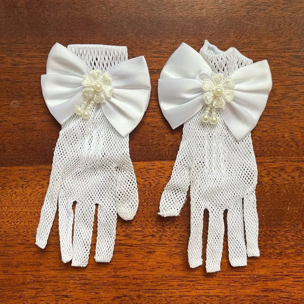 White special occasion bow gloves for girls